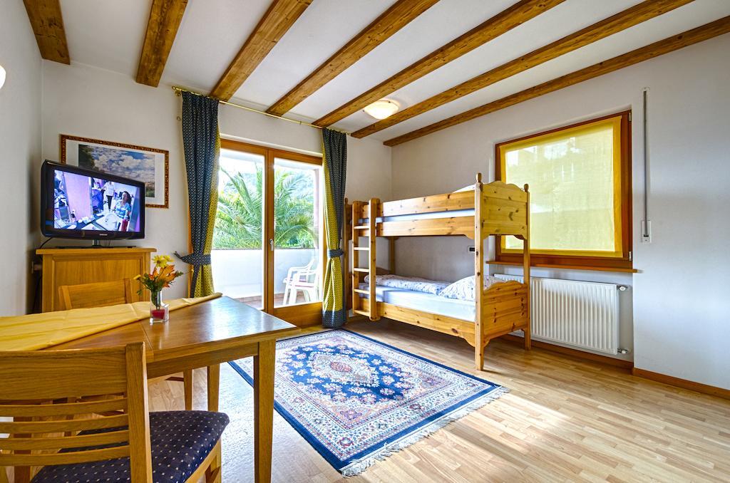 نالّيس Hotel & Residenz Traubenheim الغرفة الصورة