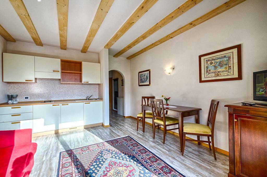 نالّيس Hotel & Residenz Traubenheim الغرفة الصورة