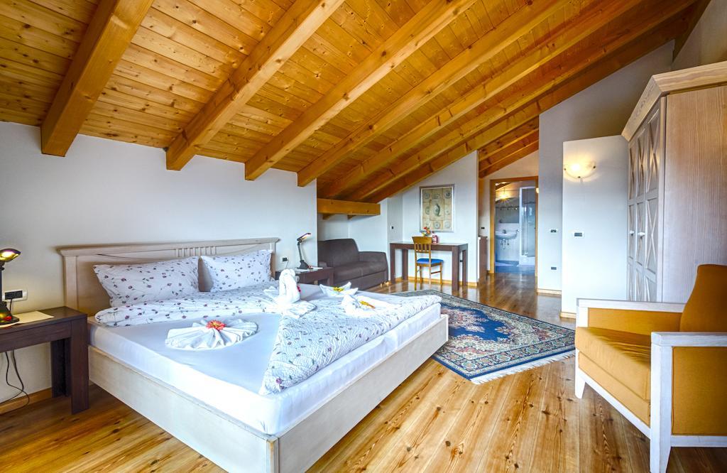 نالّيس Hotel & Residenz Traubenheim الغرفة الصورة