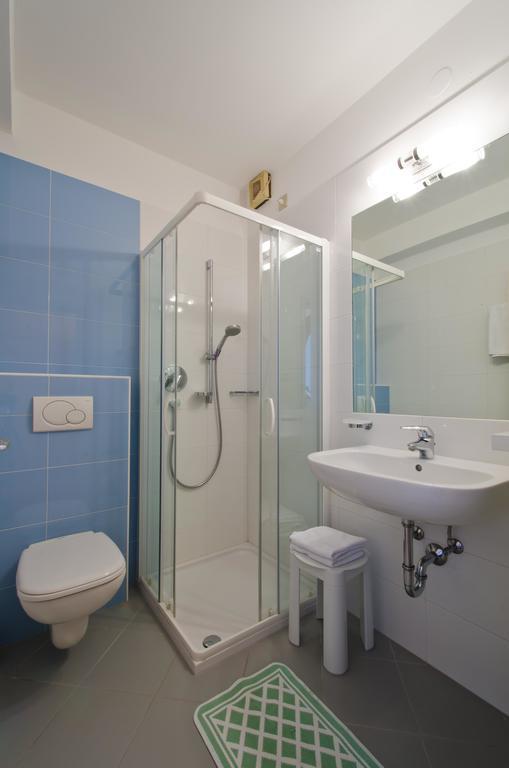 نالّيس Hotel & Residenz Traubenheim الغرفة الصورة