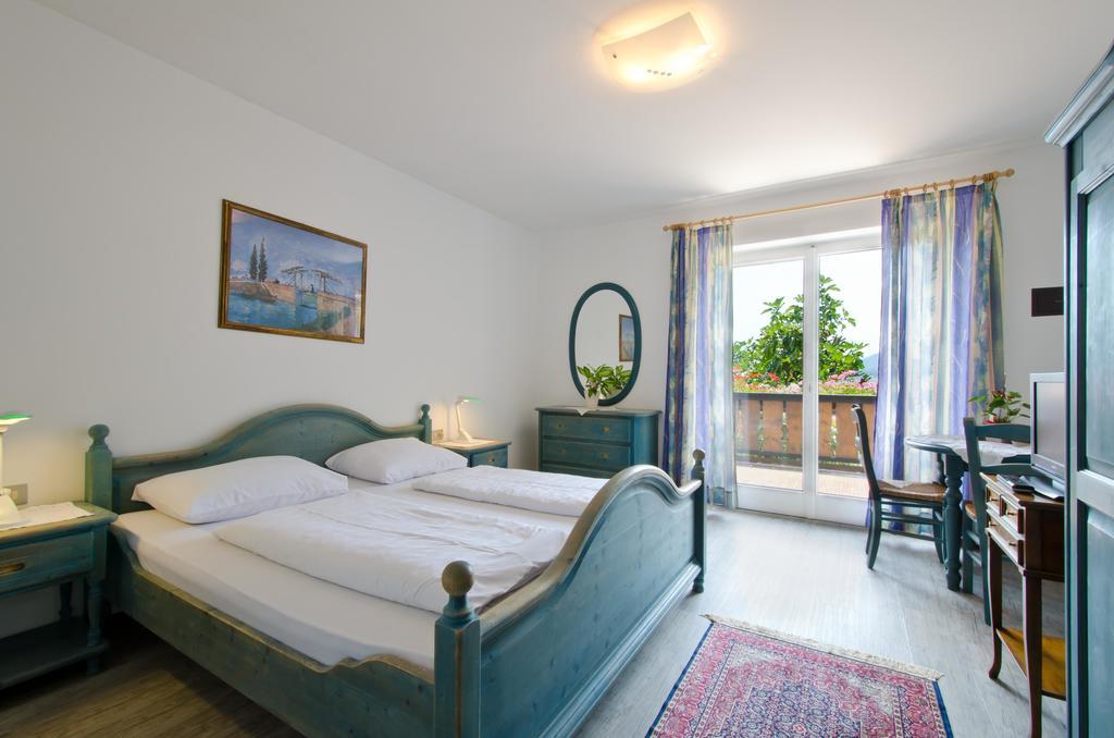 نالّيس Hotel & Residenz Traubenheim الغرفة الصورة