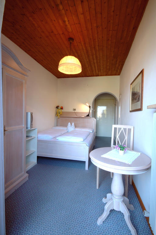 نالّيس Hotel & Residenz Traubenheim الغرفة الصورة