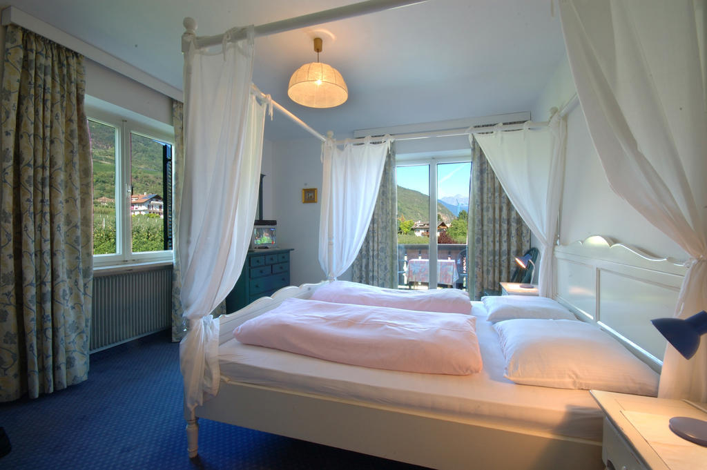 نالّيس Hotel & Residenz Traubenheim الغرفة الصورة